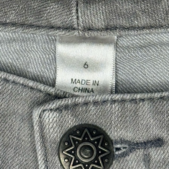 NWOT SIZE 6 Christopher & Banks Light Gray Straight Leg Jeans - Picture 7 of 7